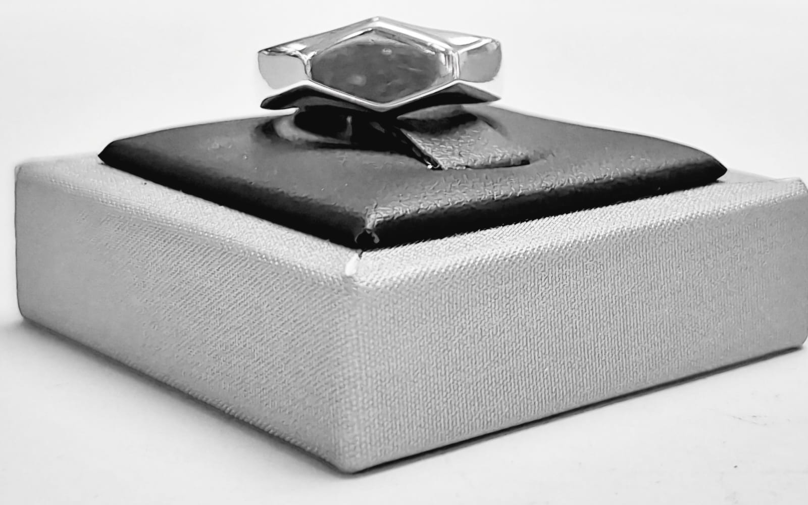 Anillo Plata Ley 925, vista frontal