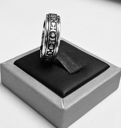 Sello de ley en el interior del anillo anti ansiedad en plata ley 925