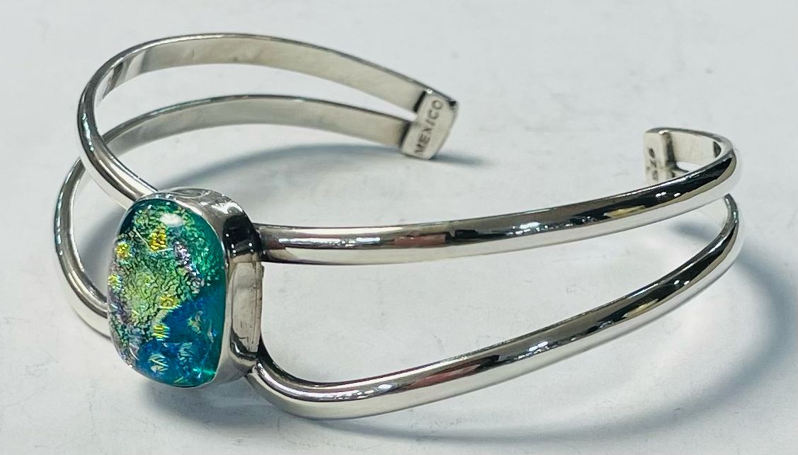 Brazalete con Dicroico en Plata Ley 925, vista frontal