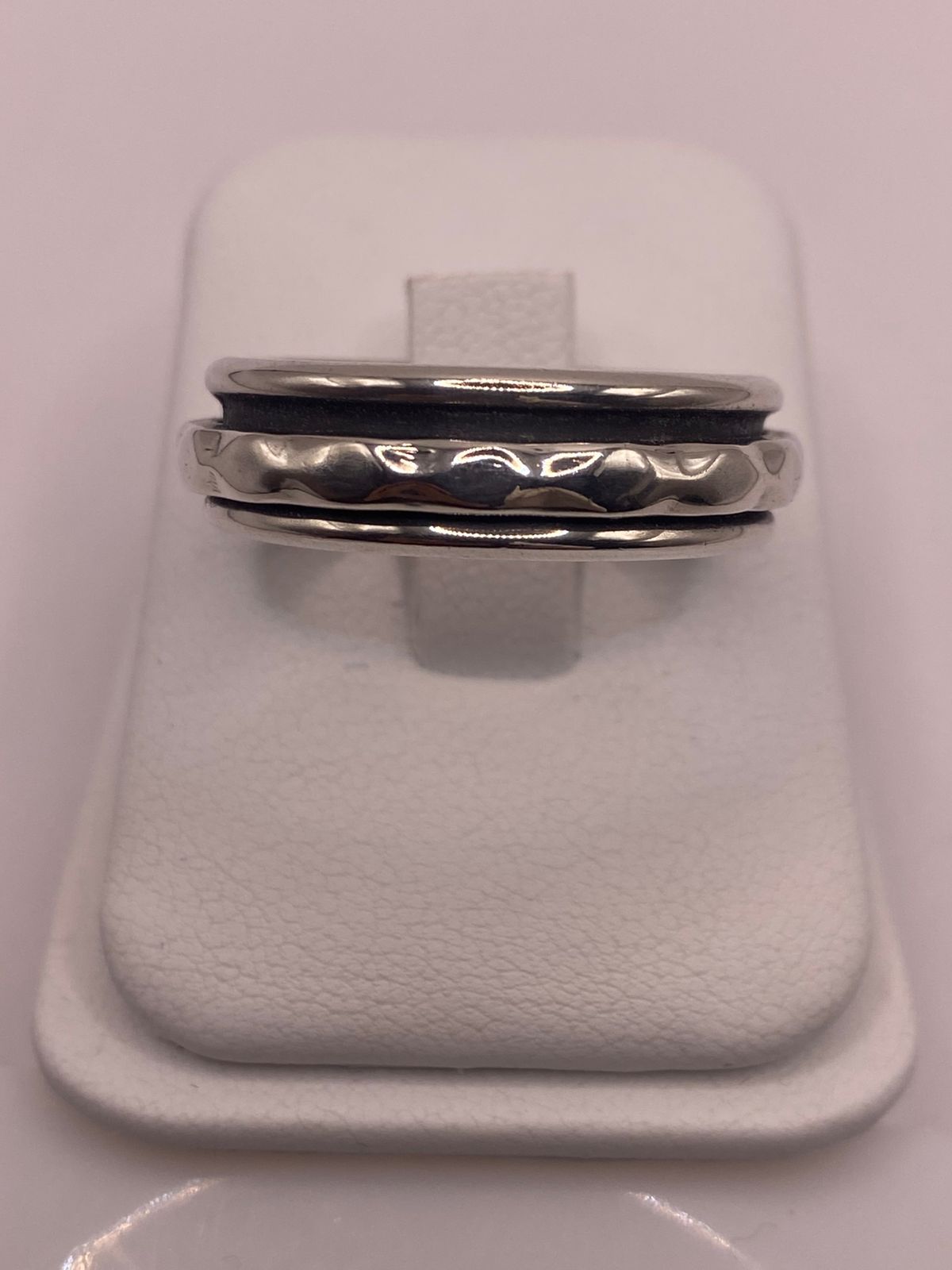 Anillo Giratorio de Plata 925 con Diseño Ondulado, vista superior
