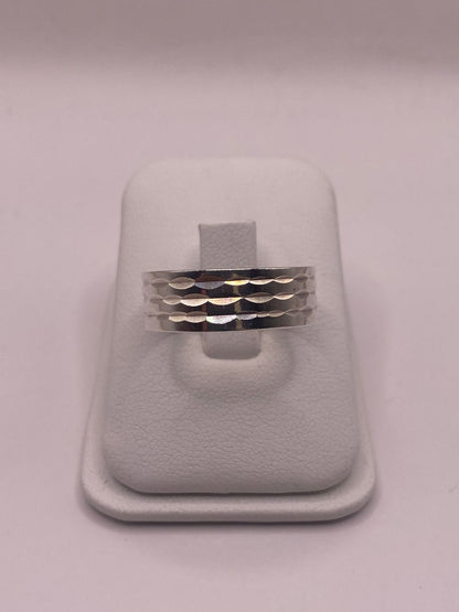 Anillo de Plata 925 con Textura Ondulada, vista posterior