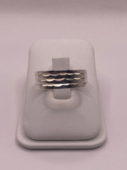Anillo de Plata 925 con Textura Ondulada