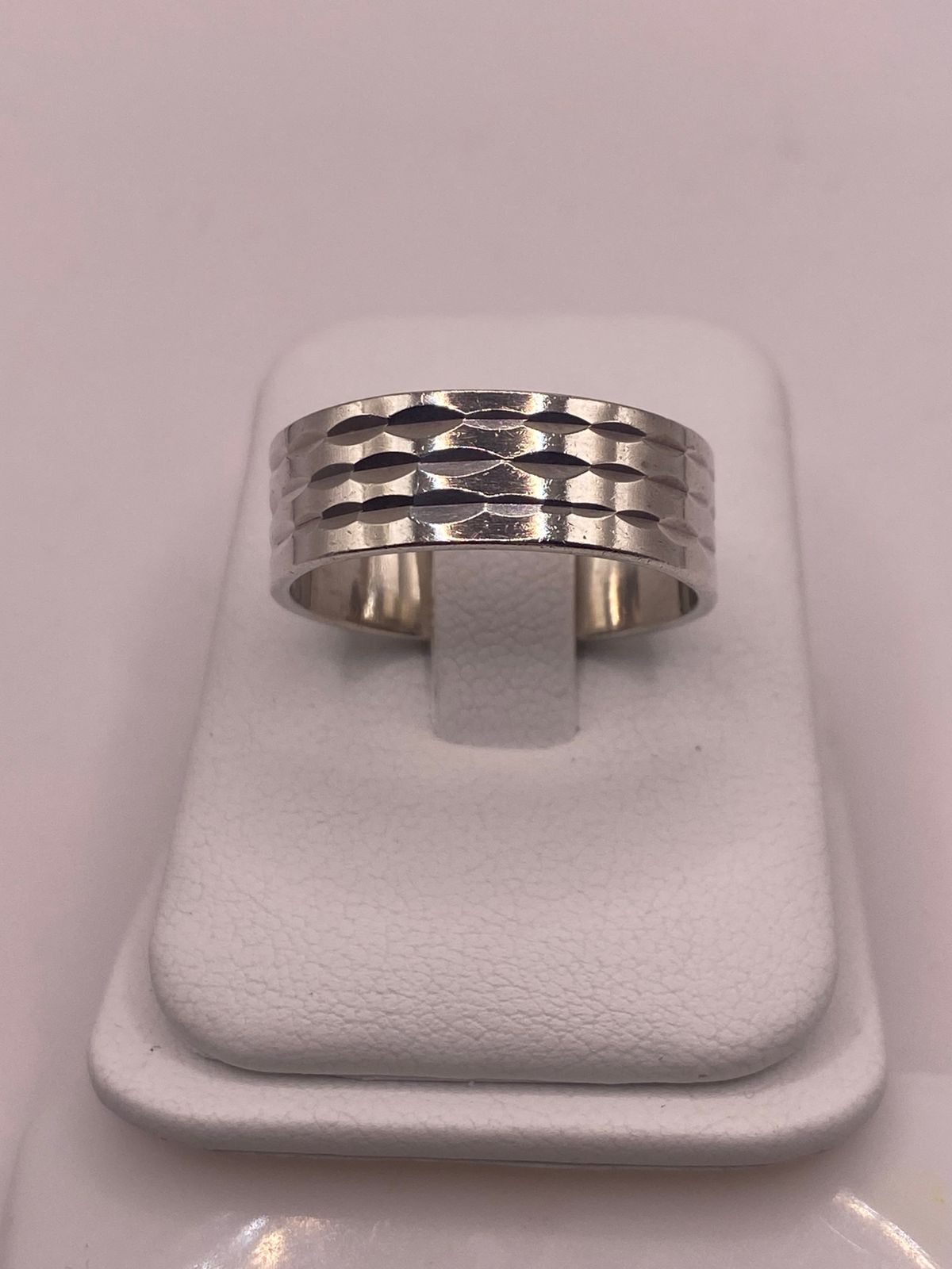 Anillo de Plata 925 con Textura Ondulada, vista frontal