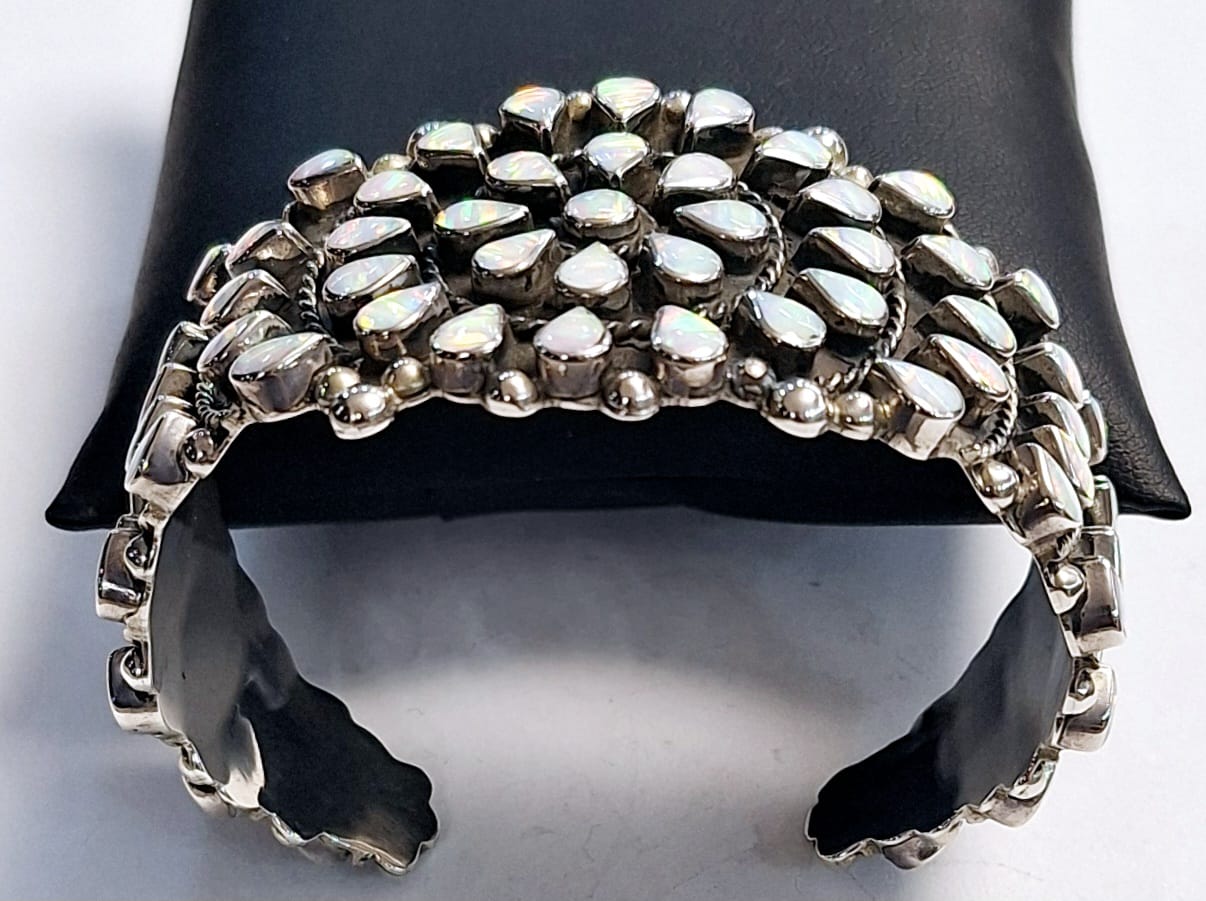 Brazalete con Opalo en Plata Ley 950, vista frontal