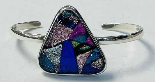 Sello de ley en el interior del brazalete con dicroico en plata ley 925