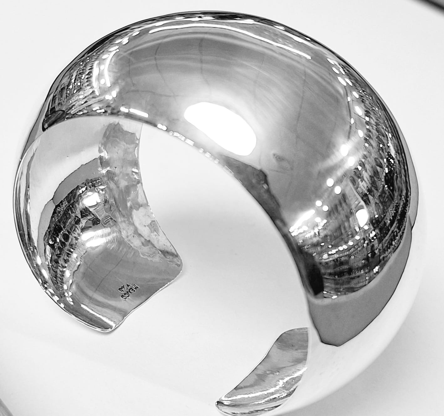 Brazalete en Plata Ley 925, sello de autenticidad Plata Ley .925