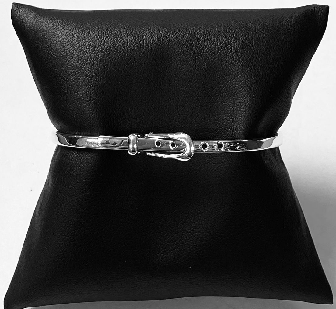 Brazalete en Plata Ley 925, sello de autenticidad Plata Ley .925