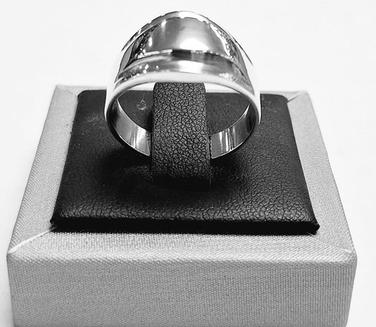 Sello de ley en el interior del anillo en plata ley 925