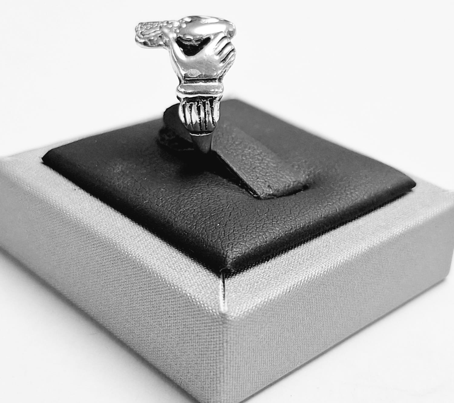 Anillo de Corazon en Plata Ley 925, vista frontal