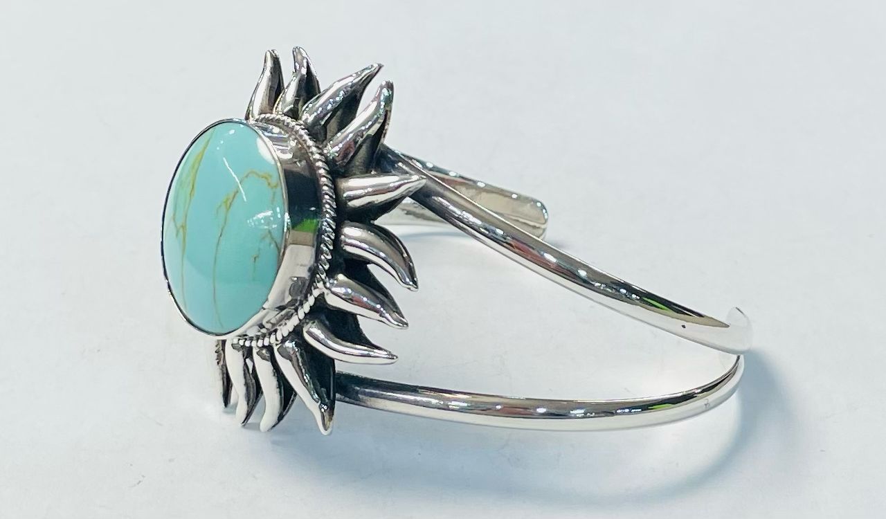 Brazalete con Turquesa en Plata Ley 925, vista frontal