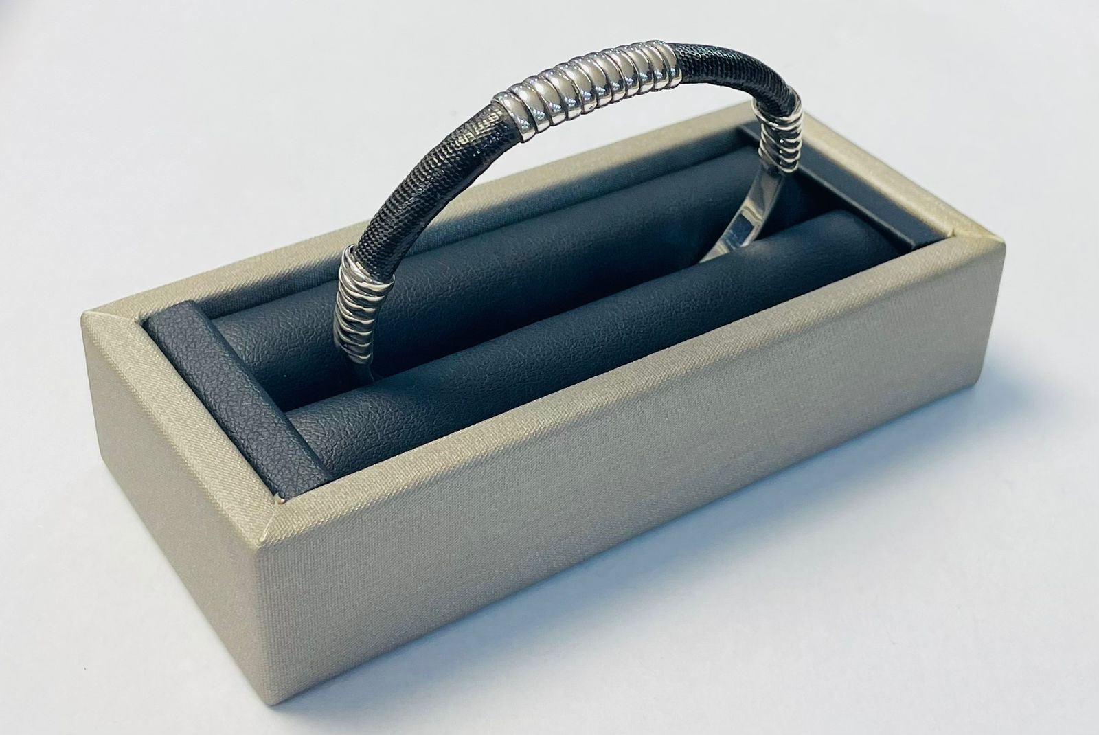 Brazalete en Plata Ley 925, vista frontal
