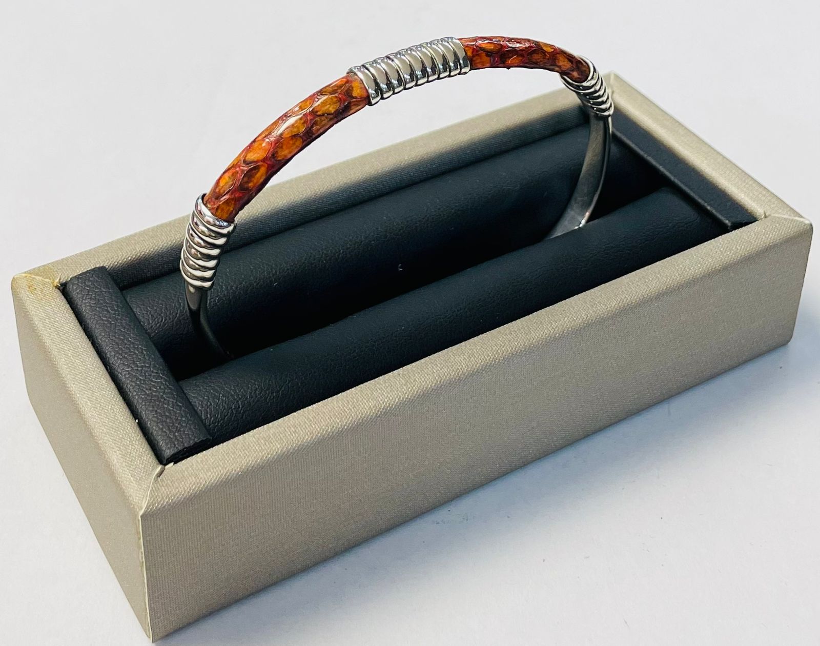 Brazalete en Plata Ley 925, vista frontal
