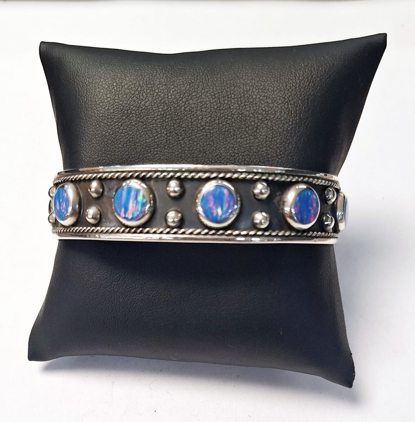 Brazalete con Opalo en Plata Ley 925, vista frontal