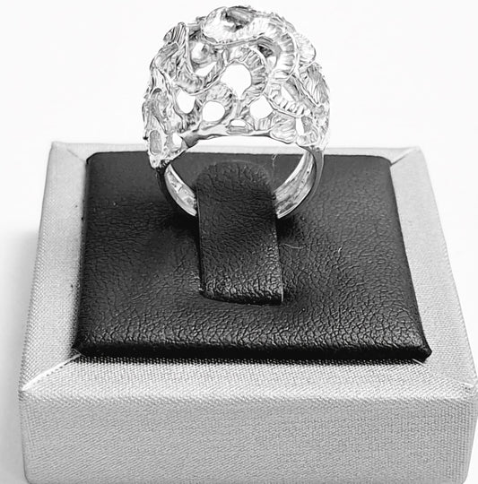 Sello de ley en el interior del anillo diamantada en plata ley 925