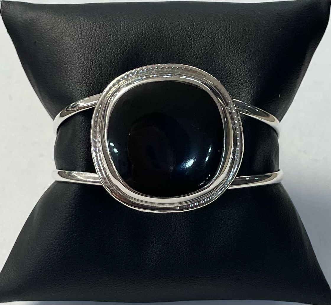 Brazalete con Obsidiana en Plata Ley 925, sello de autenticidad Plata Ley .925