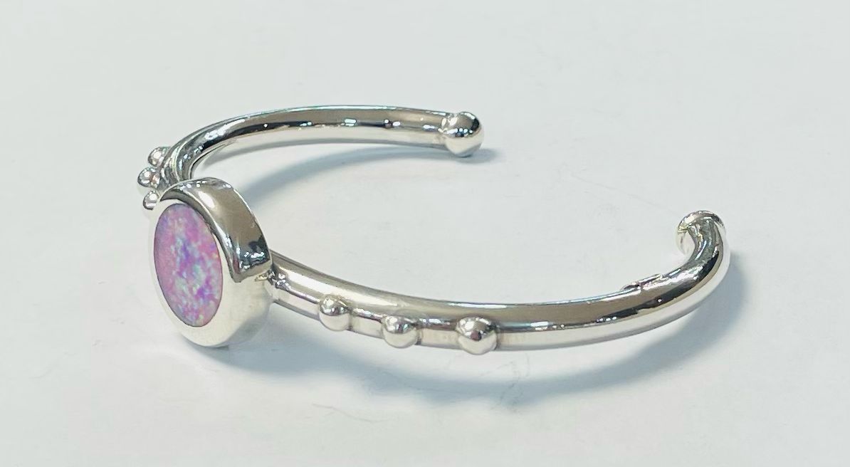 Brazalete con Opalo en Plata Ley 925, vista frontal
