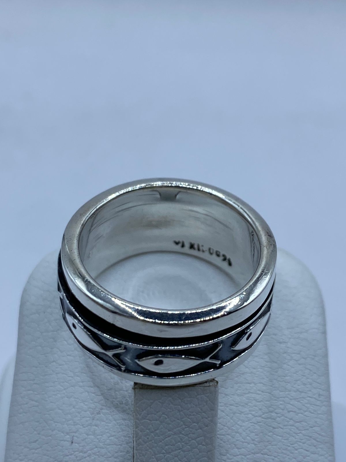 Anillo Giratorio de Plata .925 con Diseño de Peces, sello de autenticidad Plata Ley .925