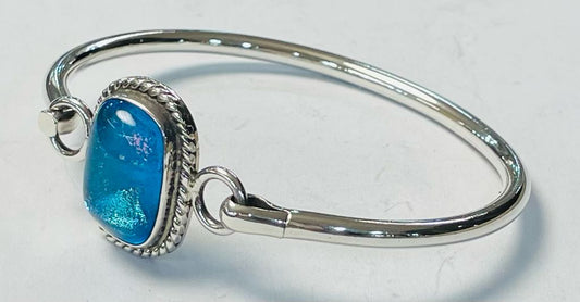 Brazalete con Dicroico en Plata Ley 925, vista frontal
