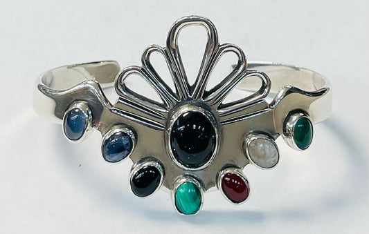 Sello de ley en el interior del brazalete en plata ley 925