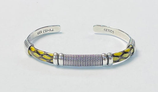 Sello de ley en el interior del brazalete en plata ley 925