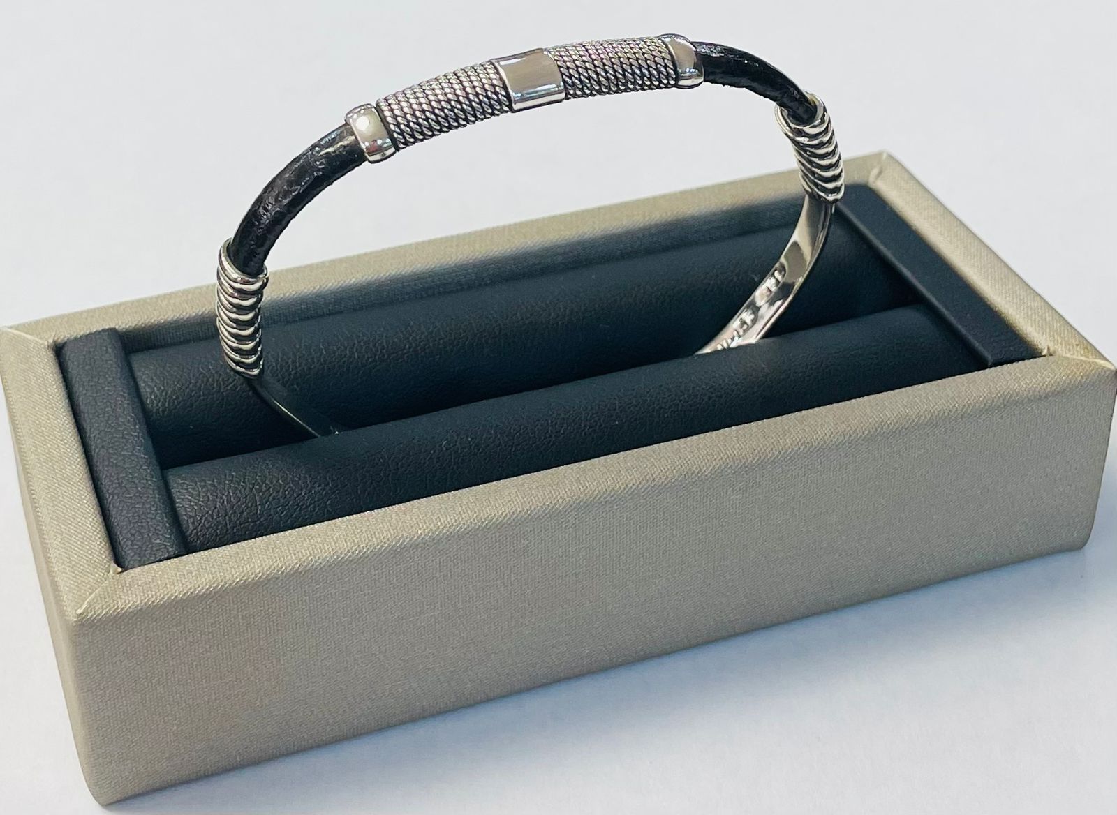Brazalete en Plata Ley 925, vista frontal