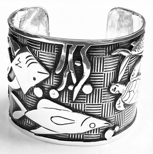 Sello de ley en el interior del brazalete en plata ley 925