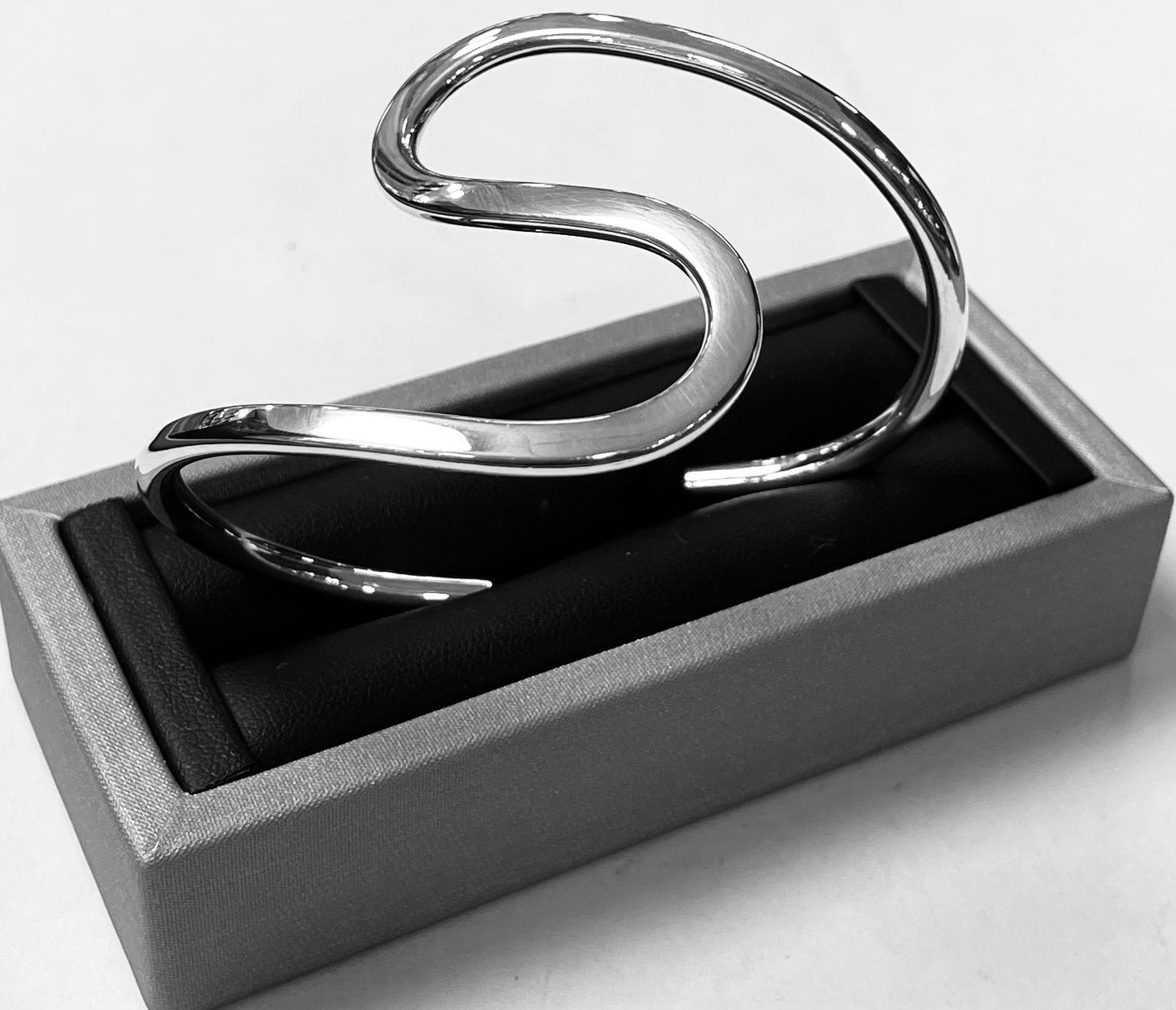 Brazalete en Plata 925, sello de autenticidad Plata Ley .925