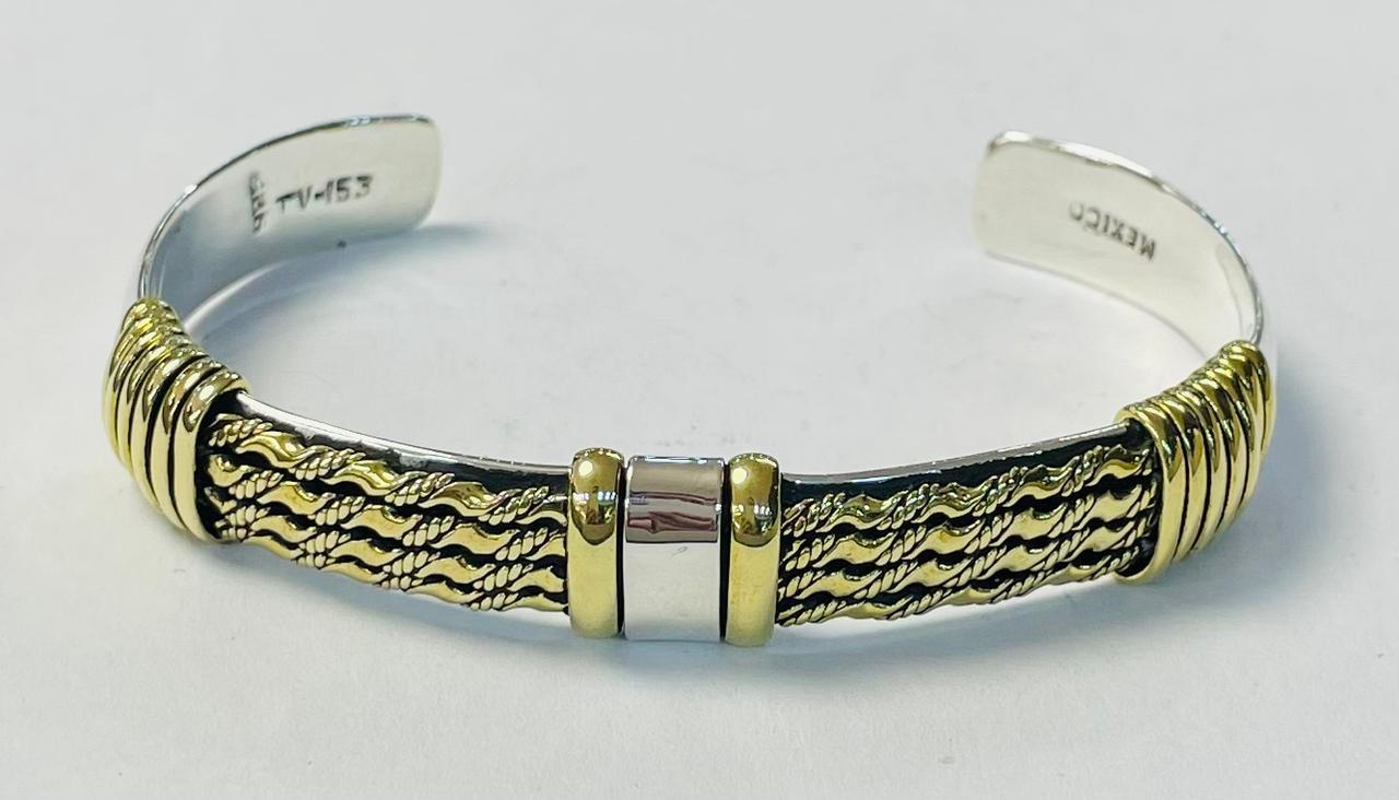 Sello de ley en el interior del brazalete en plata ley 925