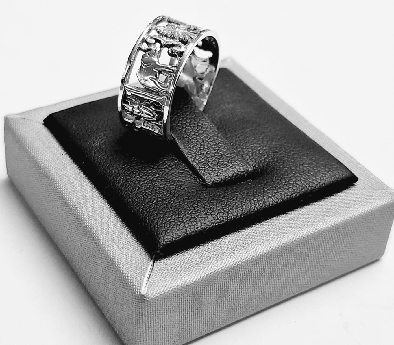 Anillo de la Suerte en Plata Ley 925, vista frontal
