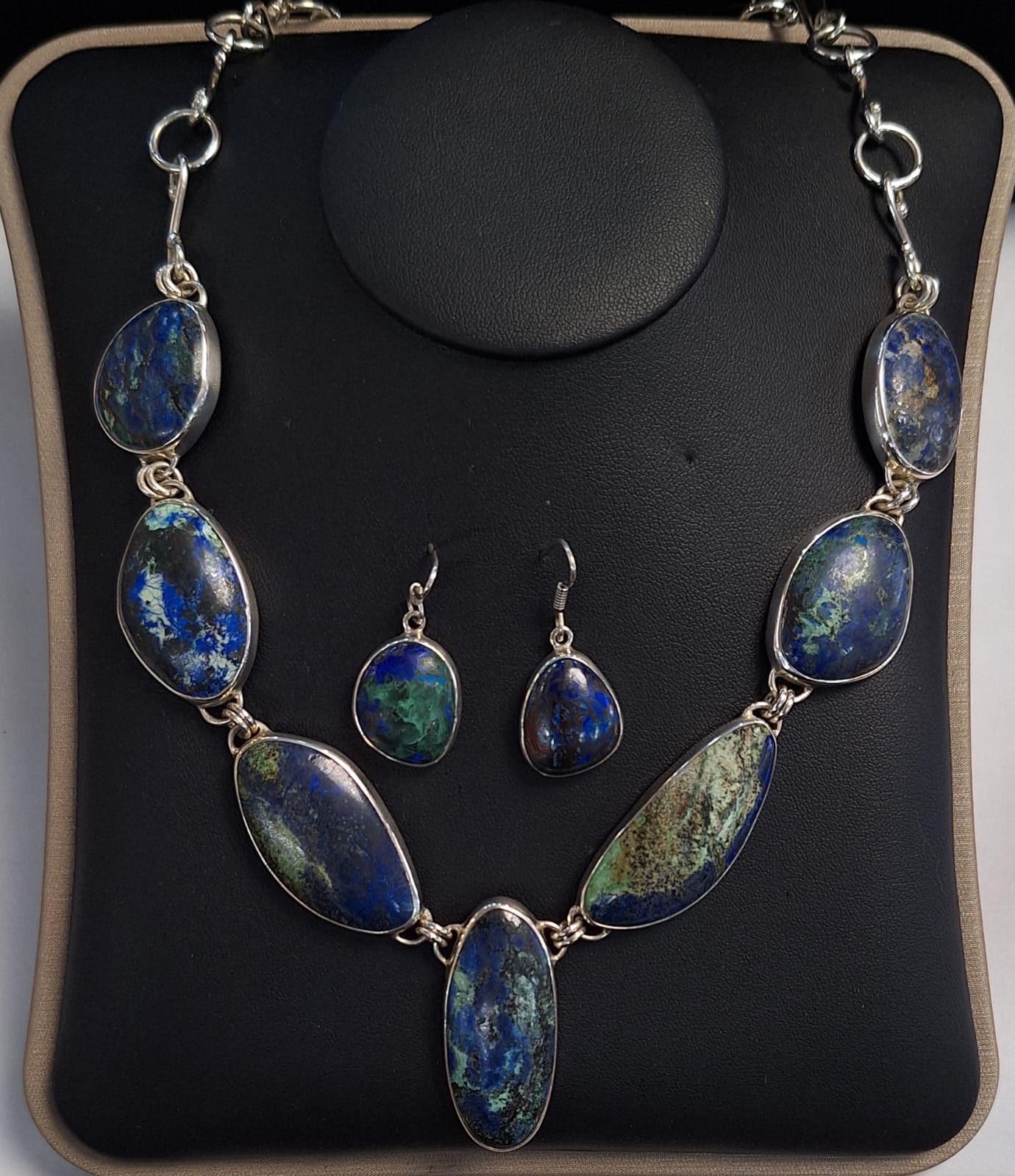 Set de Collar con Incrustaciones de Azurita en Plata Ley 950, vista frontal