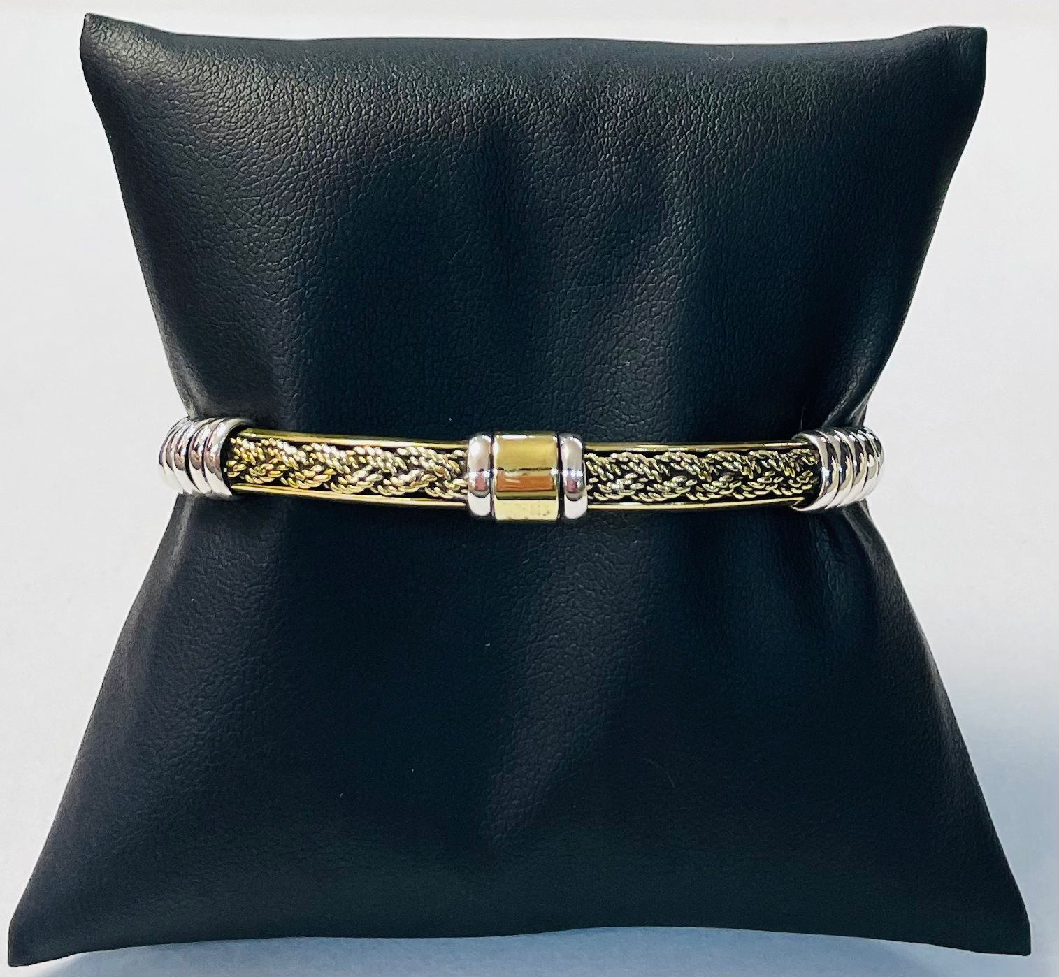 Brazalete en Plata Ley 925, sello de autenticidad Plata Ley .925