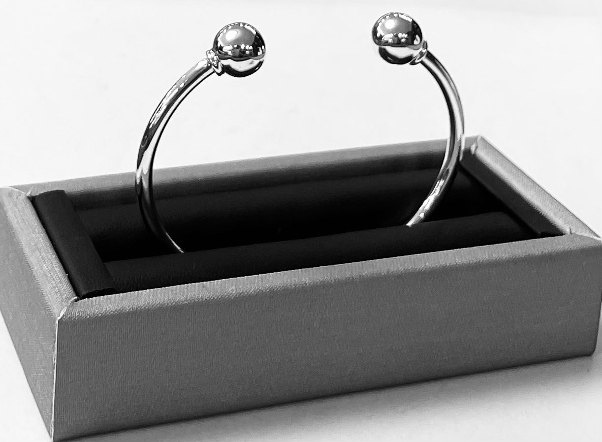Brazalete Optima en Plata Ley 925, sello de autenticidad Plata Ley .925
