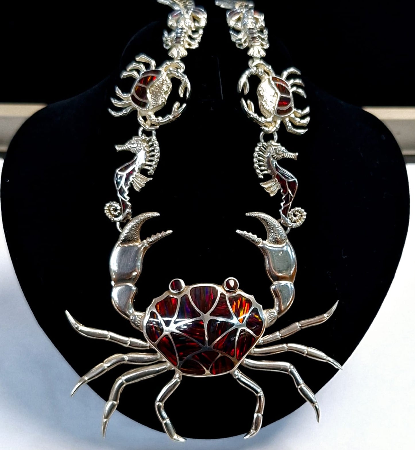 Collar con Incrustaciones de Ópalo en Plata Ley 950, sello de autenticidad Plata Ley .925