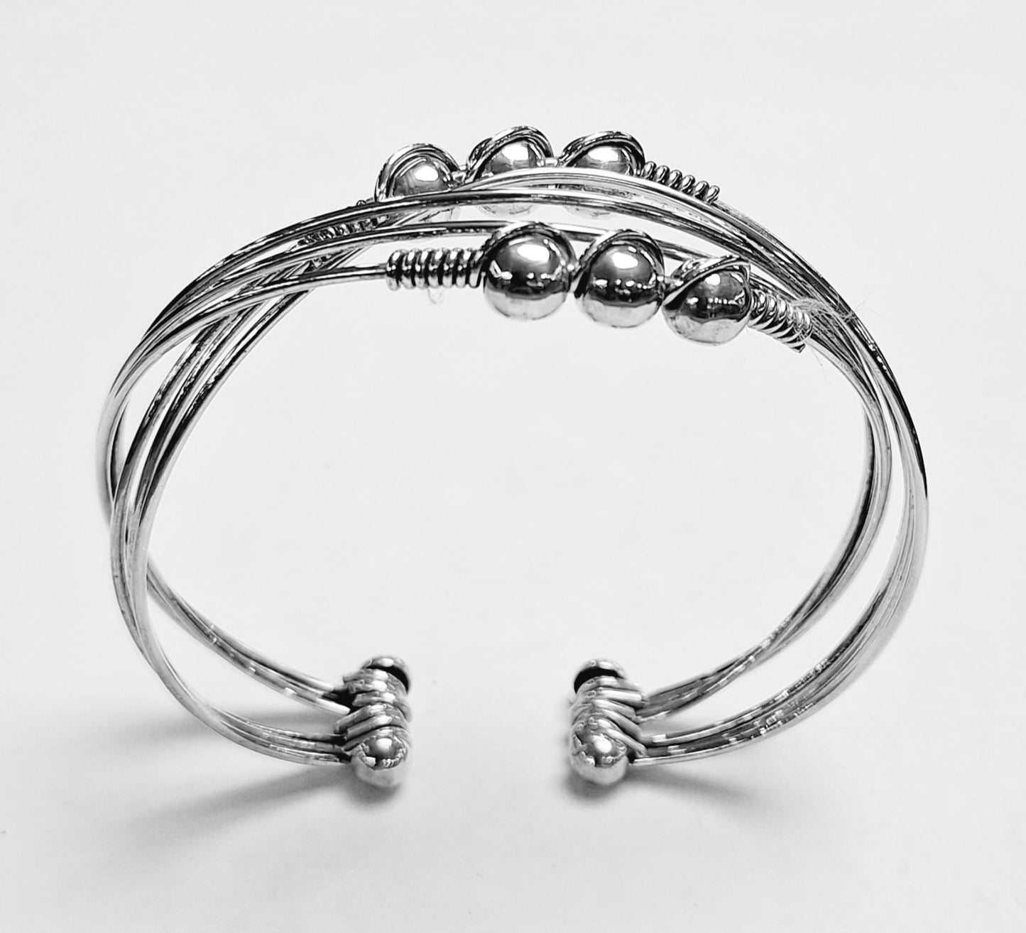 Sello de ley en el interior del brazalete en plata ley 925
