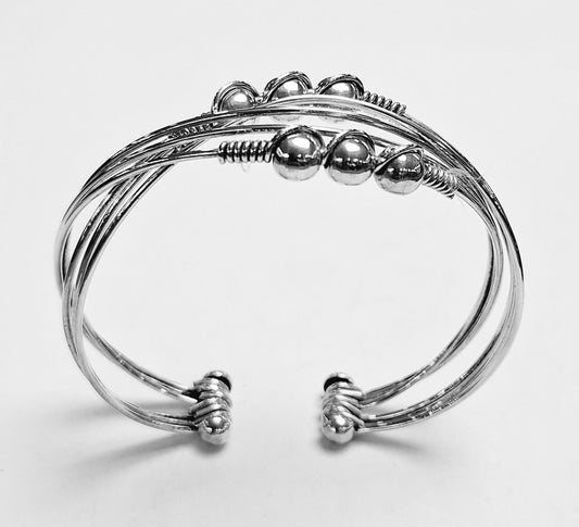 Sello de ley en el interior del brazalete en plata ley 925