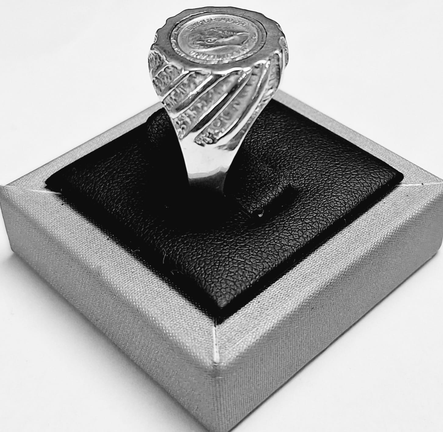 Anillo Moneda Emperador en Plata Ley 925, vista frontal