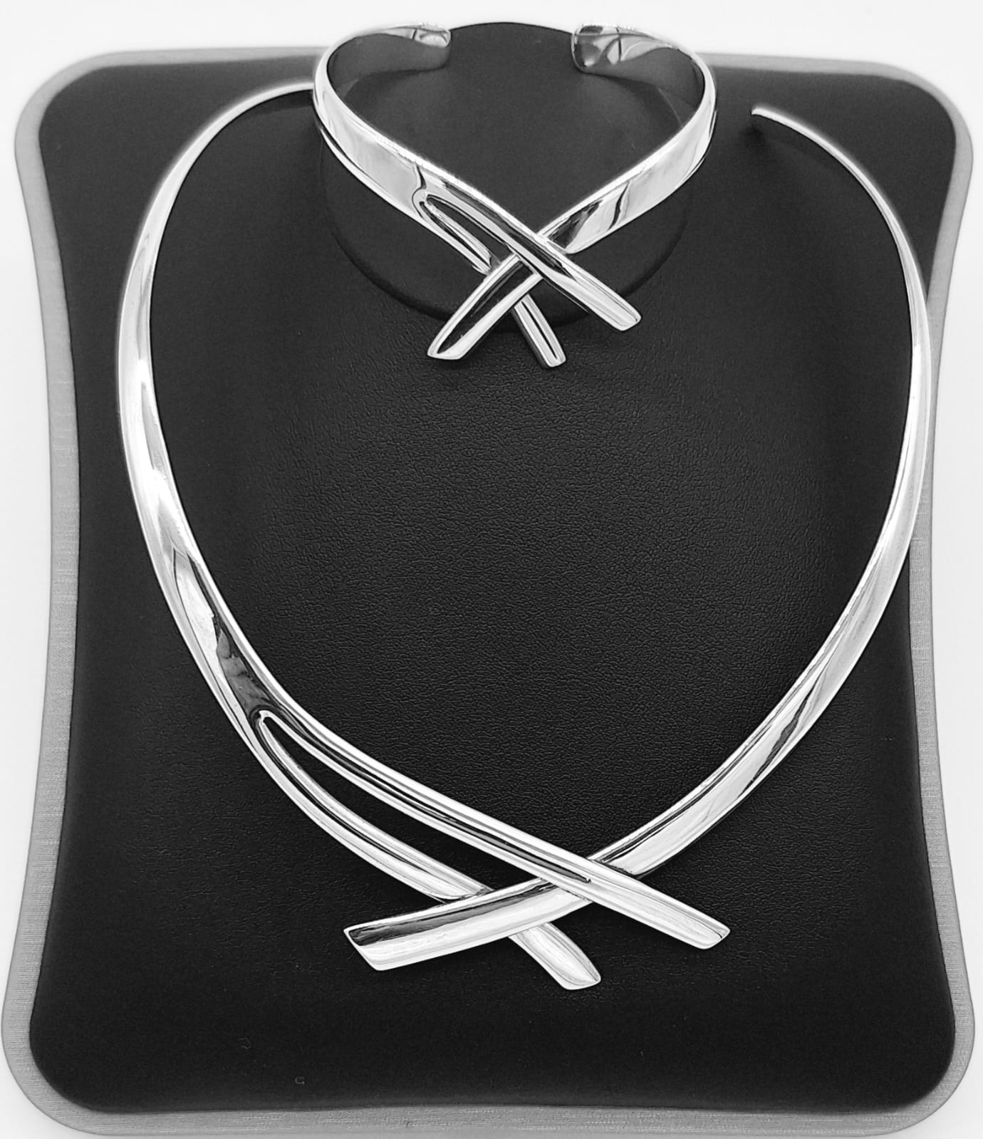 Conjunto de Plata Ley 925, vista lateral