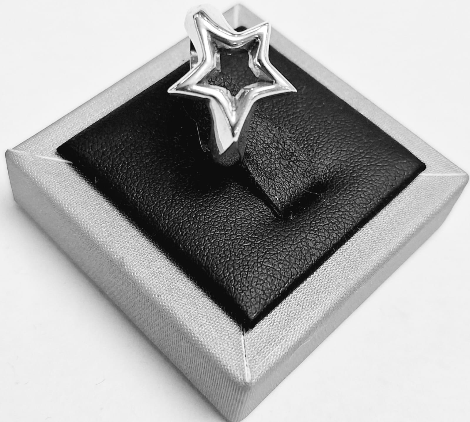 Anillo Estrella Plata Ley 925, peso en gramos (báscula)