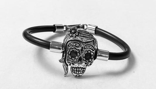 Sello de ley en el interior del brazalete en plata ley 925