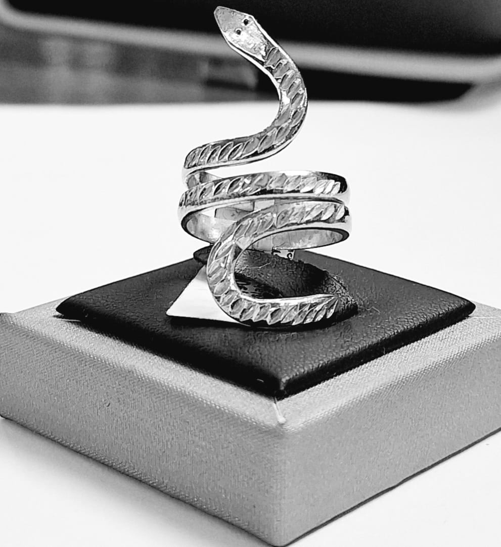 Anillo Serpiente en Plata Ley 925, vista frontal