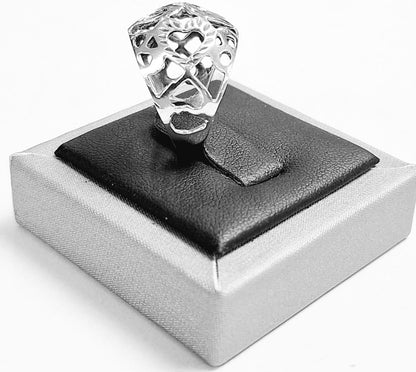 Anillo Calado de Corazones en Plata Ley 925, vista frontal