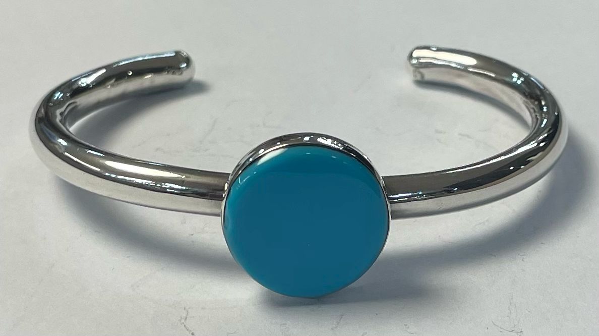 Sello de ley en el interior del brazalete con turquesa en plata ley 925