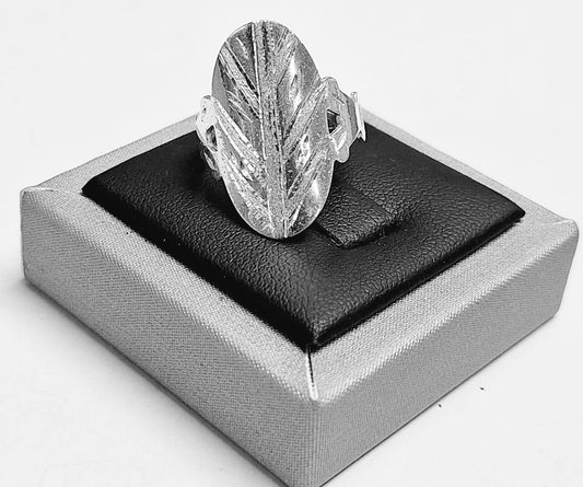 Sello de ley en el interior del anillo diamantada en plata ley 925