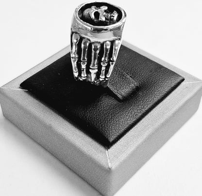Anillo Craneo en Plata Ley 925, sello de autenticidad Plata Ley .925
