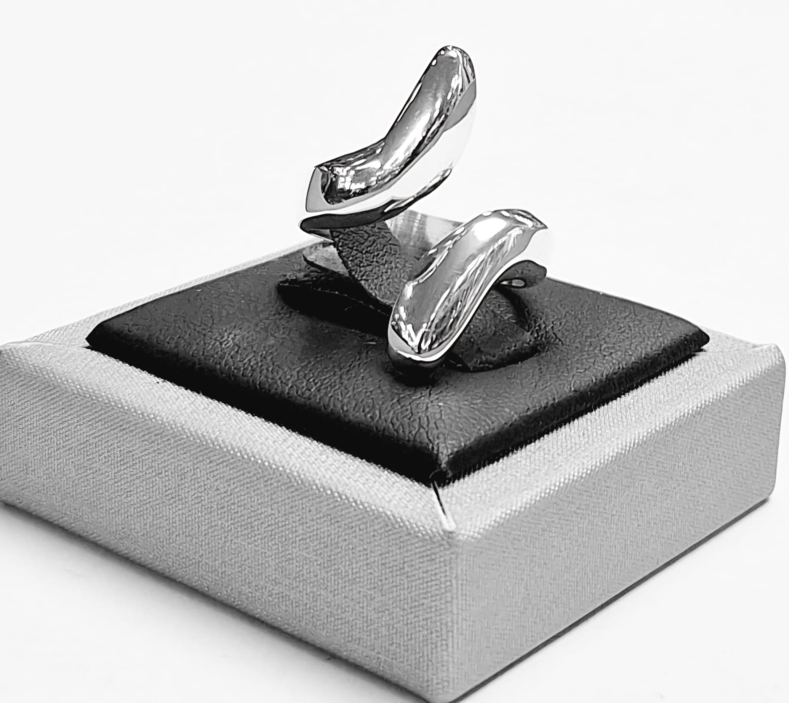 Anillo en Plata Ley 925, sello de autenticidad Plata Ley .925