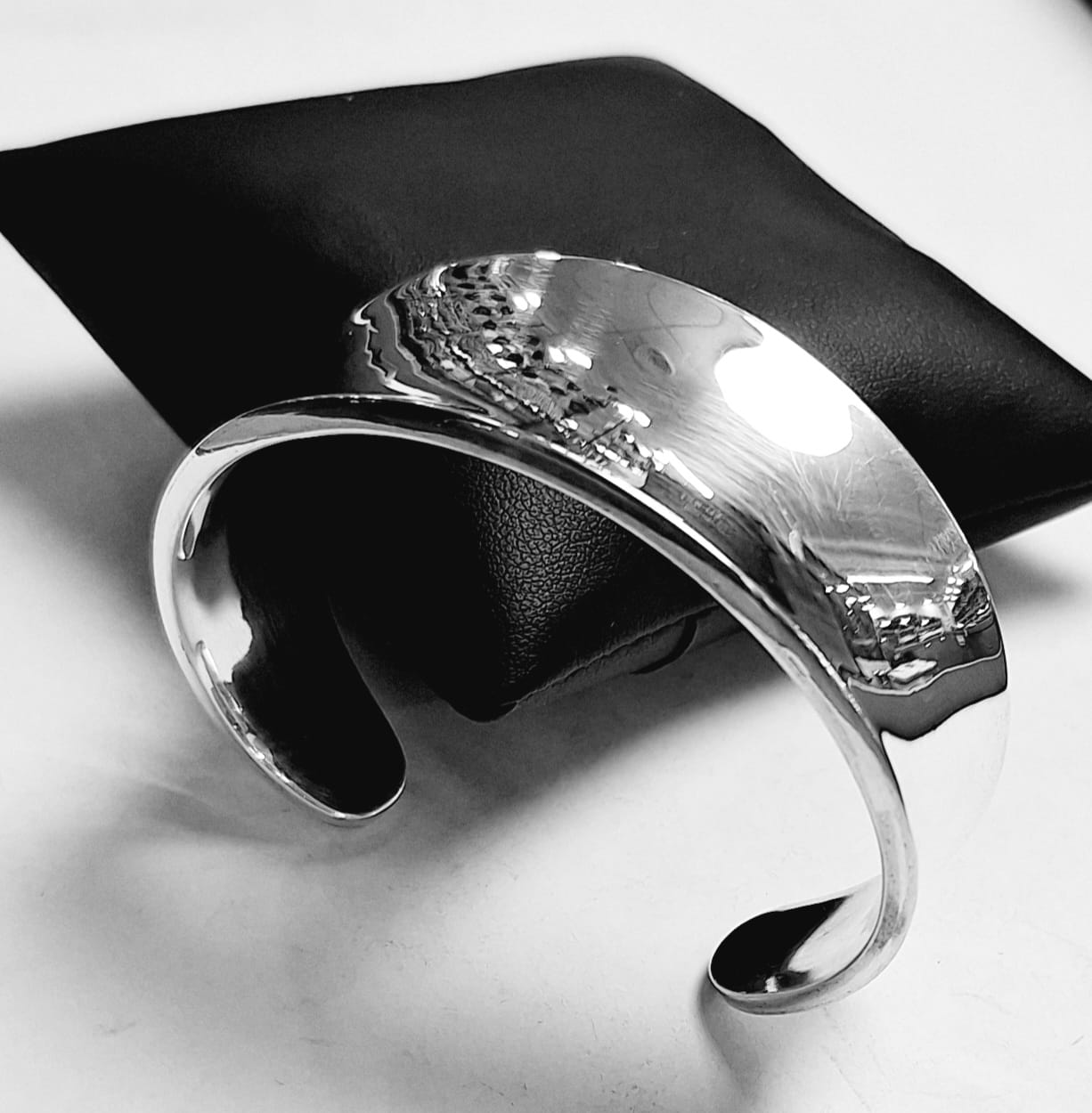 Brazalete en Plata Ley 950, vista frontal