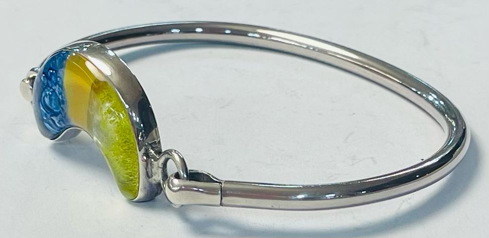 Brazalete con Dicroico en Plata Ley 925, vista frontal