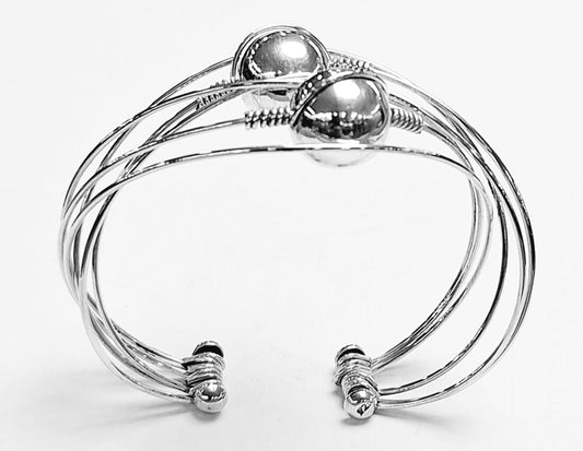 Sello de ley en el interior del brazalete en plata ley 925