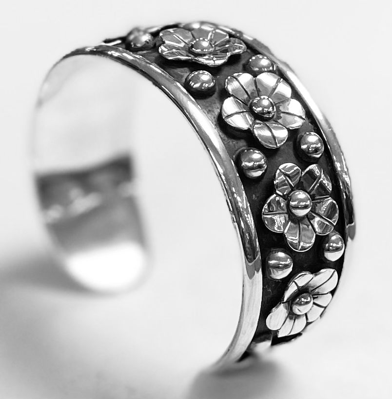 Brazalete Navajo en Plata Ley 950, sello de autenticidad Plata Ley .925