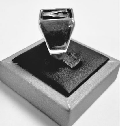 Anillo Letra a en Plata Ley 925, vista frontal
